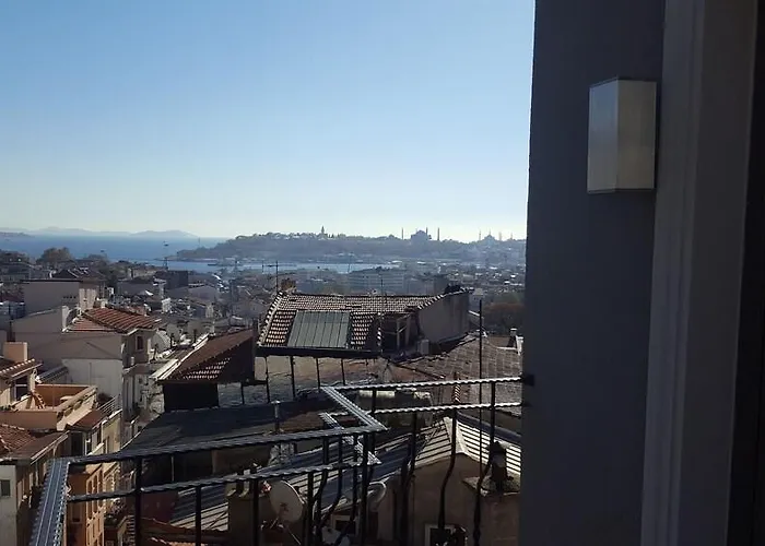 Louis 4* Κωνσταντινούπολη