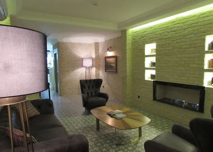 Louis 4* Κωνσταντινούπολη