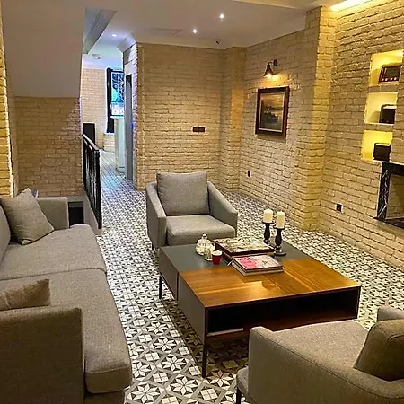 Louis Hotel 4*